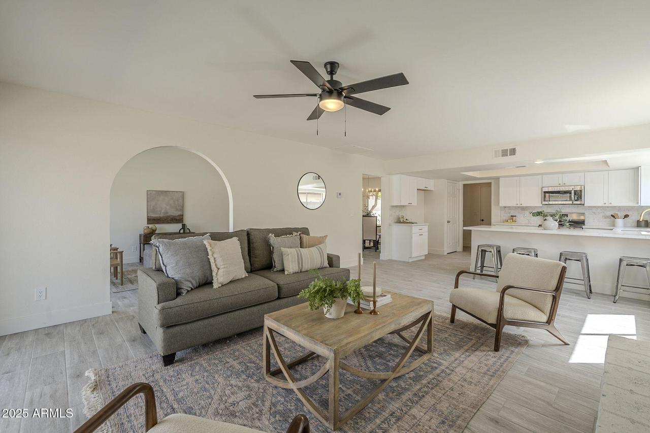 5736 W Shangri La Rd., Glendale, AZ 85304