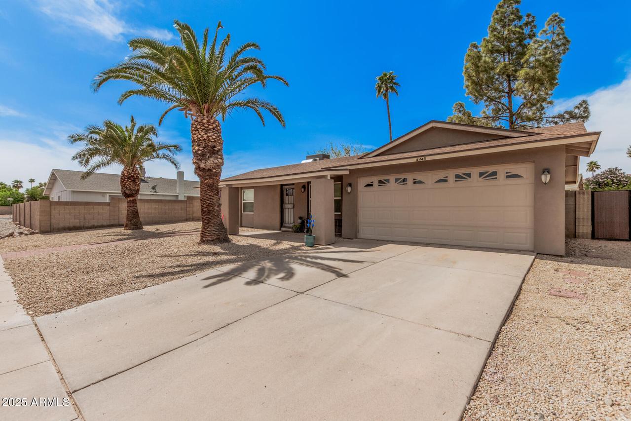 4445 E Coconino St., Phoenix, AZ 85044