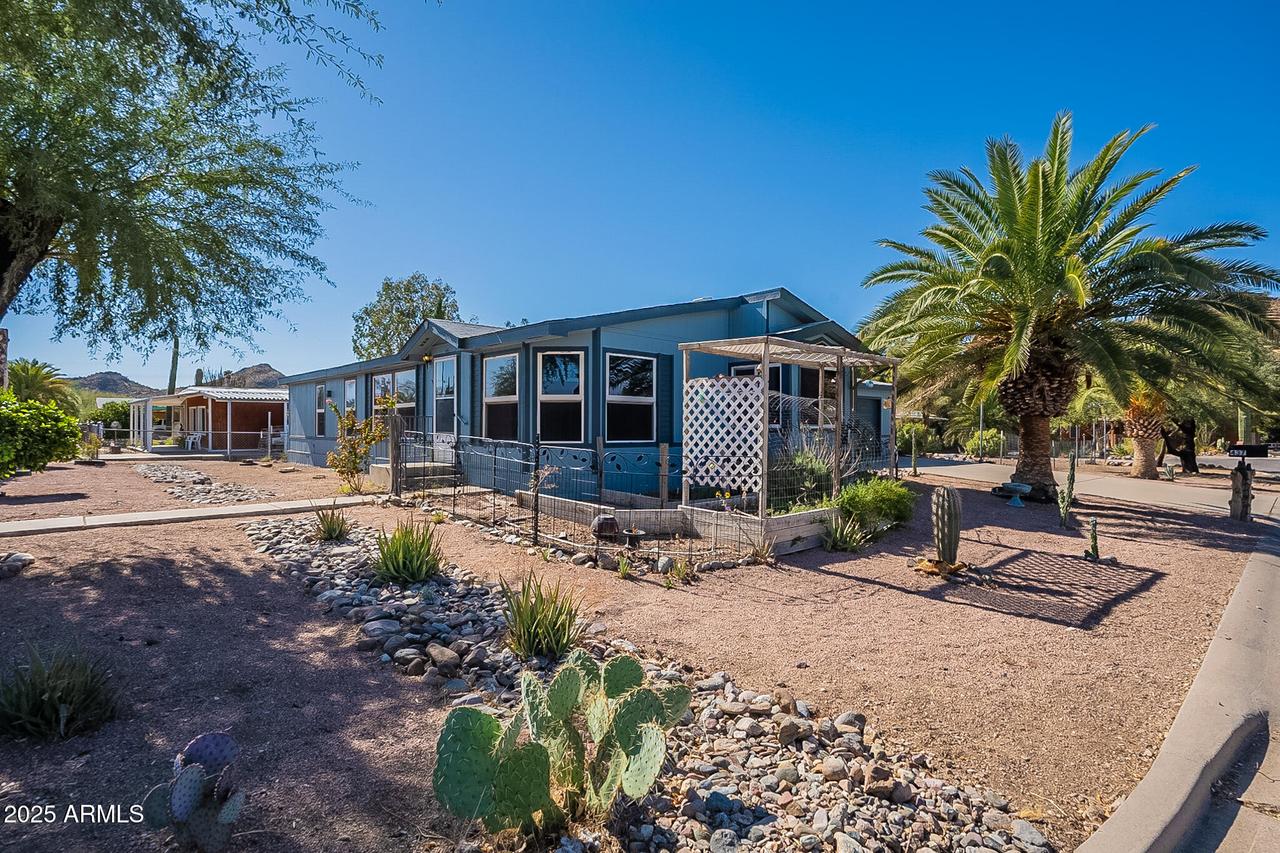 437 W Morris Cir., Queen Valley, AZ 85118