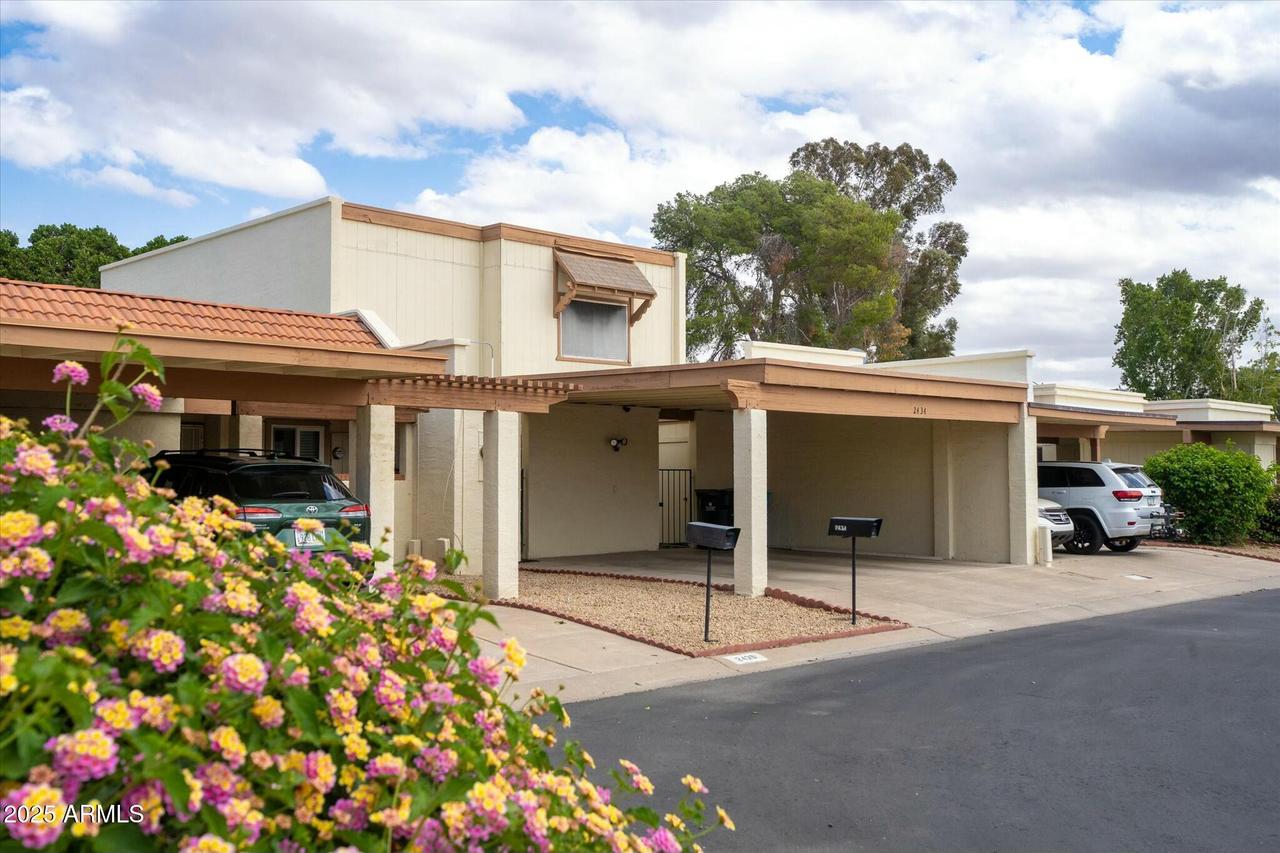 2434 W Eugie Ave., Phoenix, AZ 85029