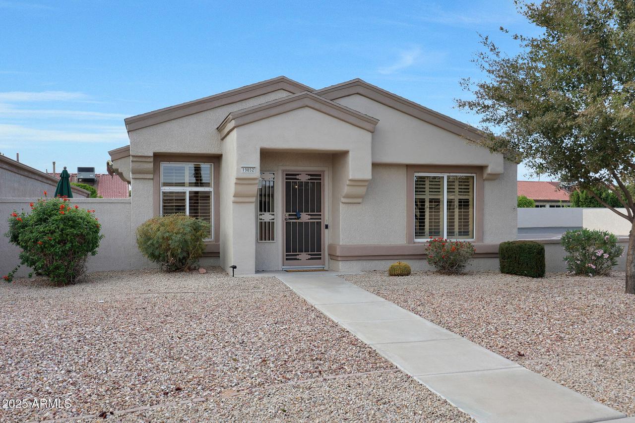 19852 N Greenview Dr., Sun City West, AZ 85375