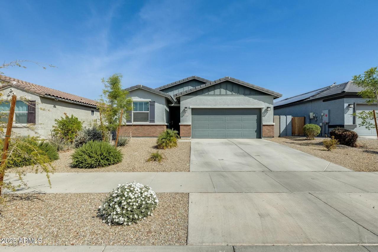 17872 W Daley Ln., Surprise, AZ 85387