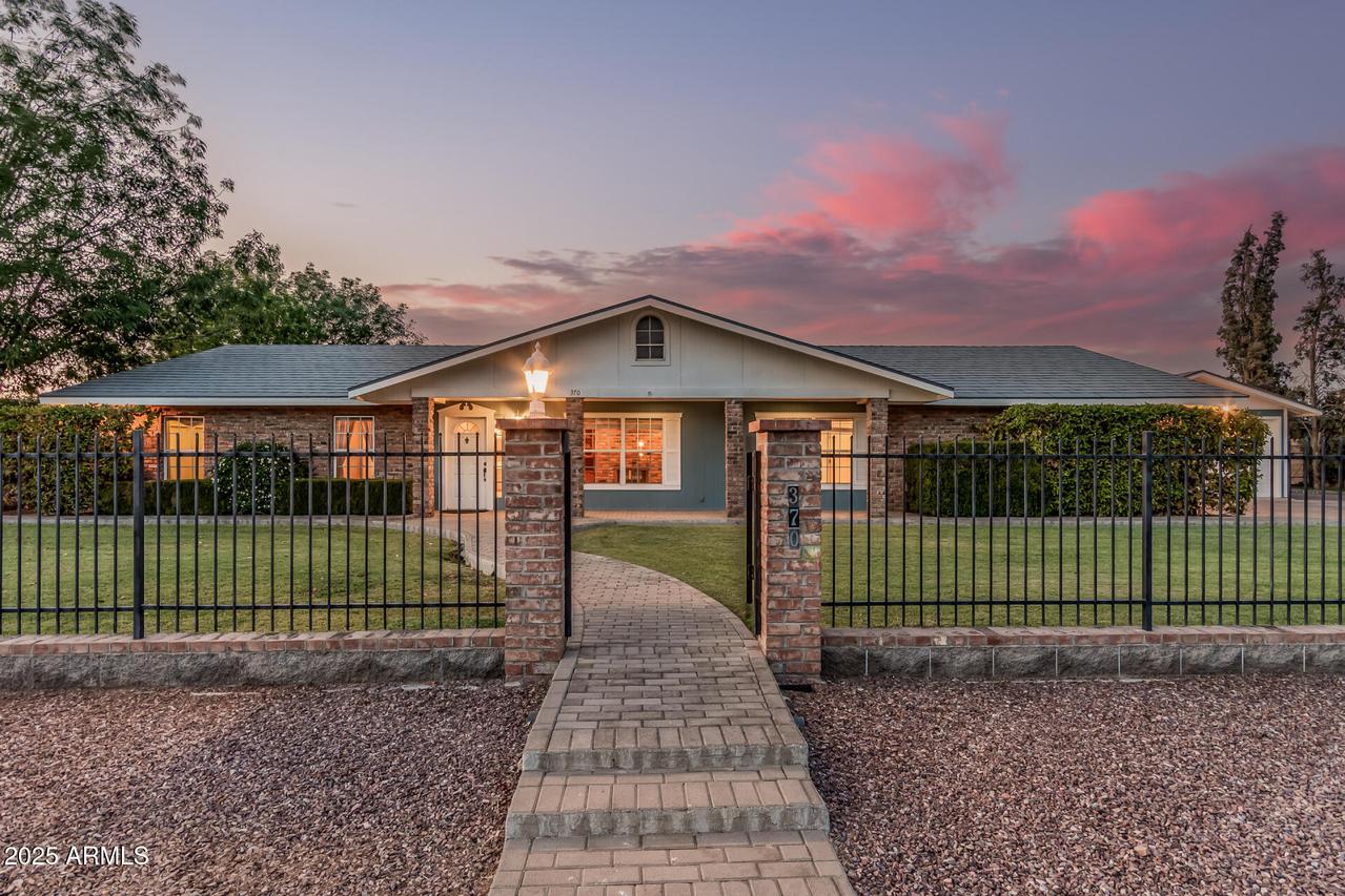 370 E Redfield Rd., Chandler, AZ 85225