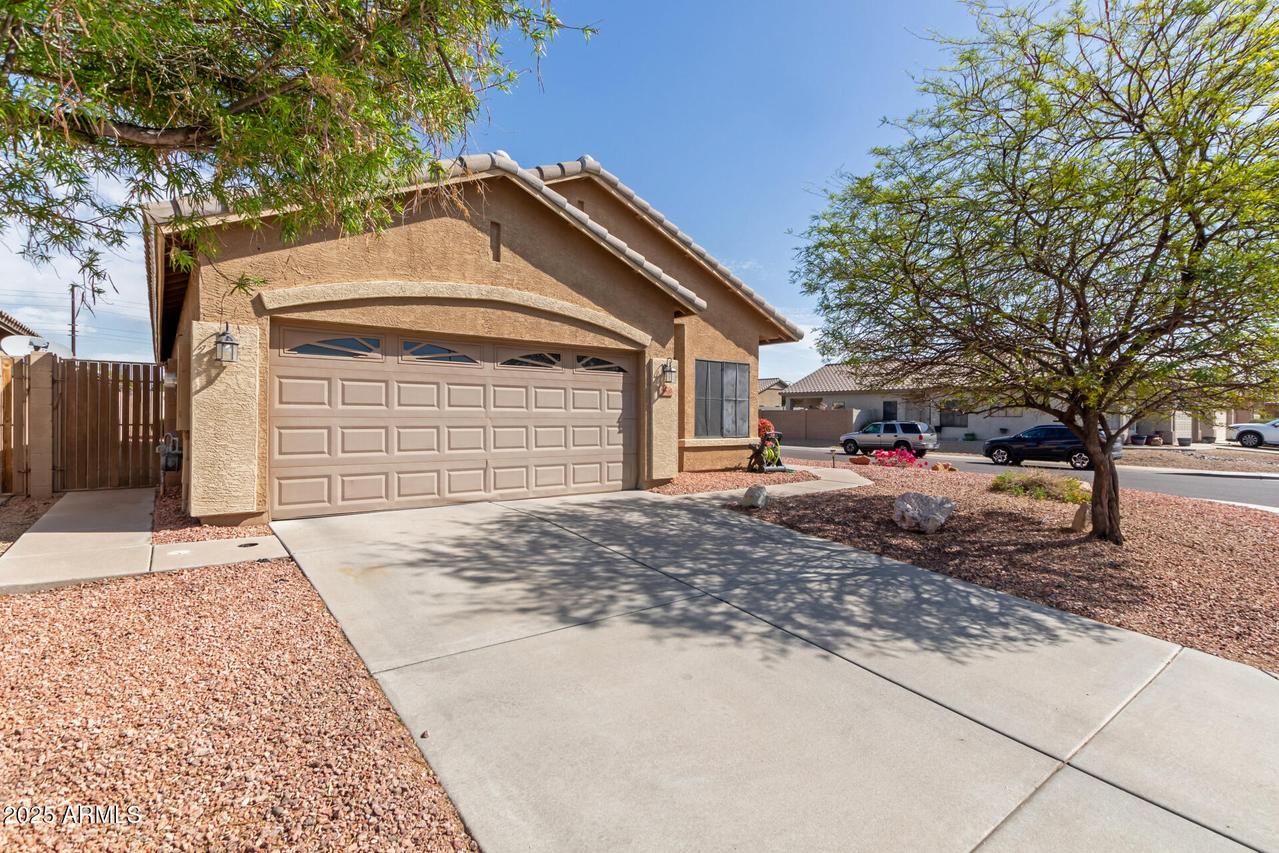 8808 W Paradise Dr., Peoria, AZ 85345