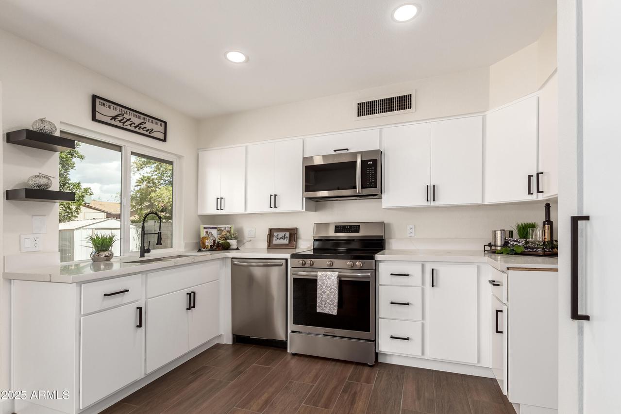 1750 W Mohawk Ln., Phoenix, AZ 85027
