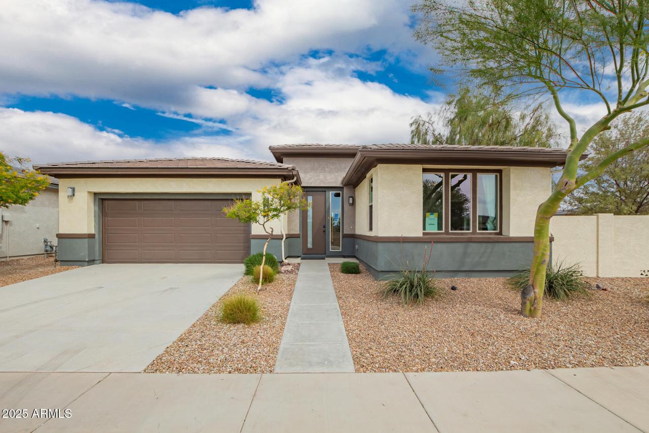 39711 N Collins Ln., San Tan Valley, AZ 85140