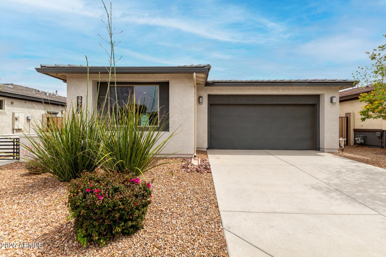 39729 N Collins Ln., San Tan Valley, AZ 85140