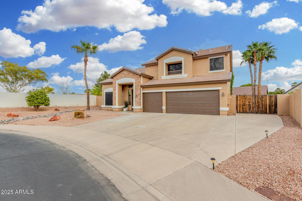 2143 N Chestnut Cir., Mesa, AZ 85213