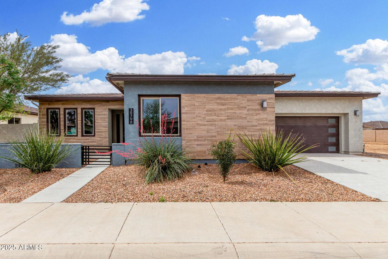 39798 N Collins Ln., San Tan Valley, AZ 85140