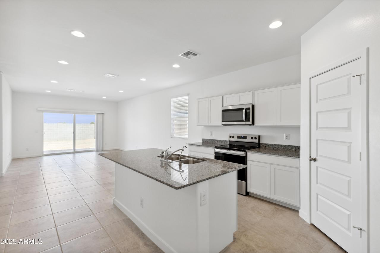 1331 W Hess Ave., Coolidge, AZ 85128