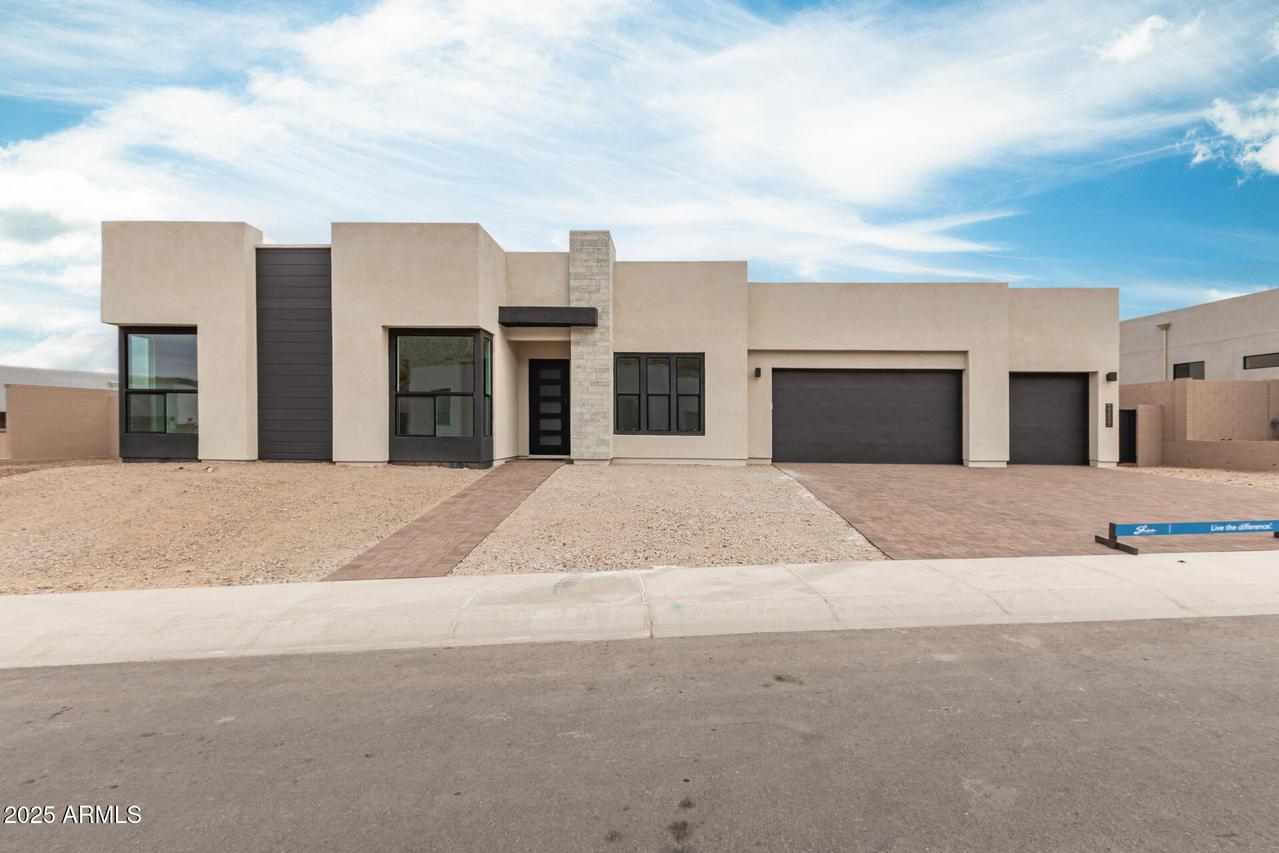 33857 N Borgata Tr., San Tan Valley, AZ 85144