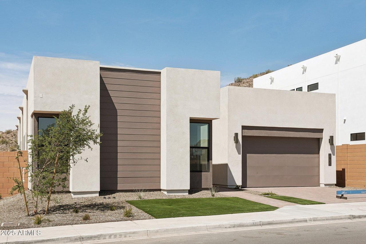 27620 N 74th Ln., Peoria, AZ 85383