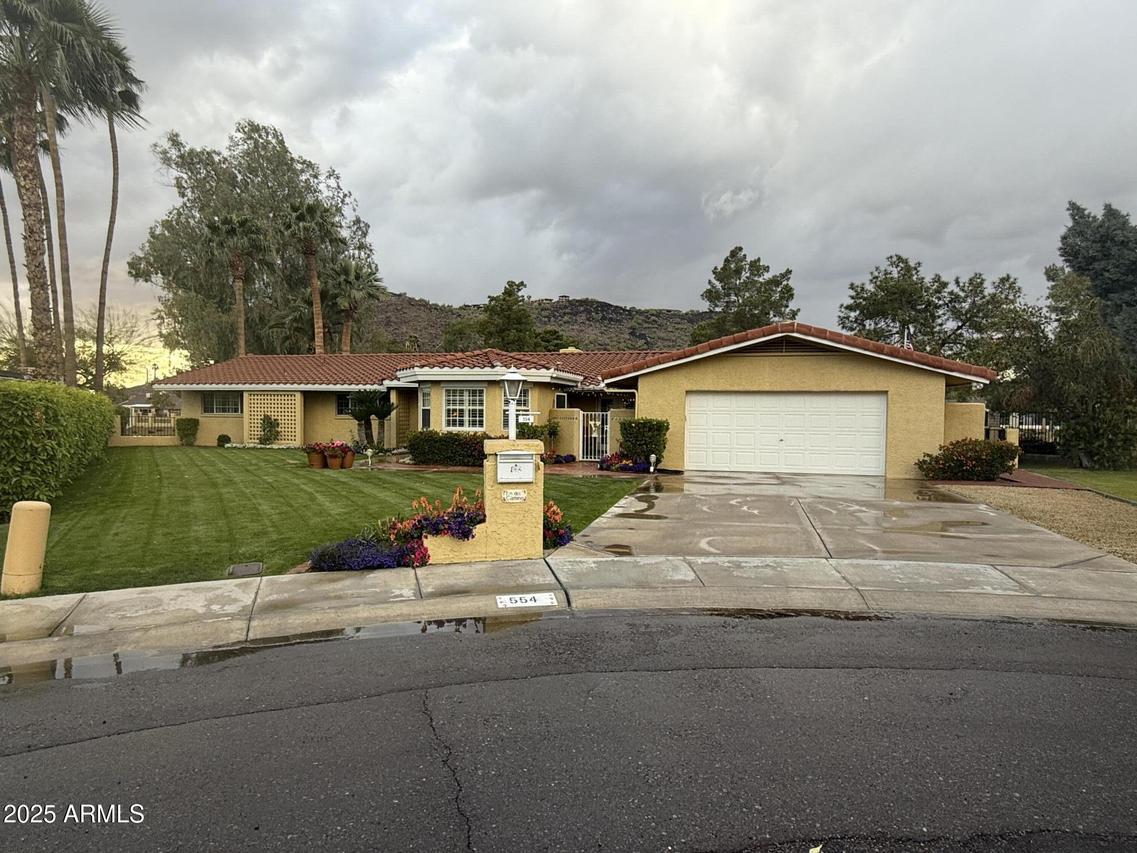 554 W Southern Hills Rd., Phoenix, AZ 85023