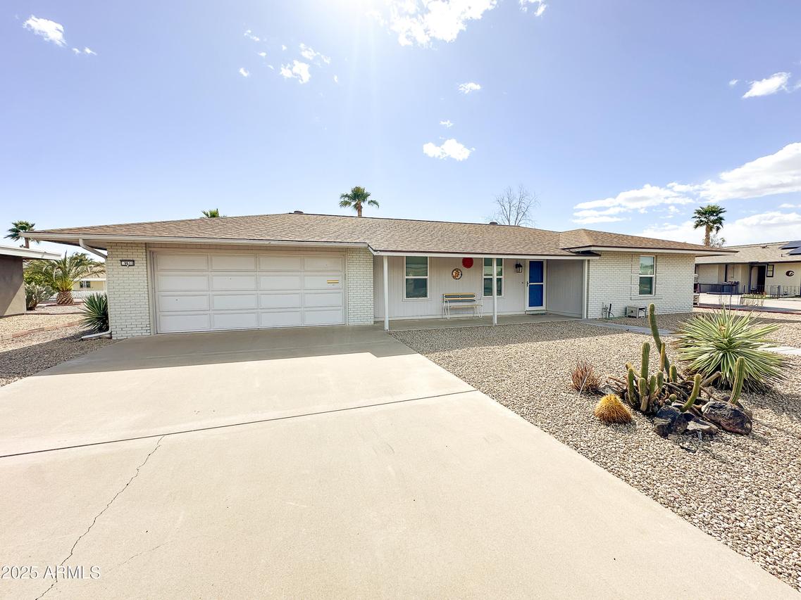 9611 W Glen Oaks Cir., Sun City, AZ 85351
