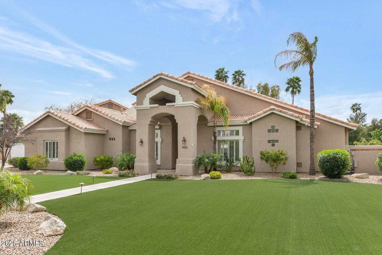 1405 W Caribbean Ln., Phoenix, AZ 85023