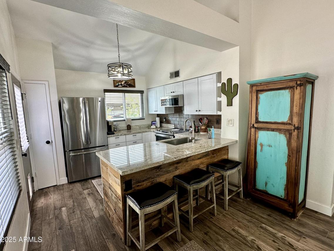 2117 W Rose Garden Ln., Phoenix, AZ 85027