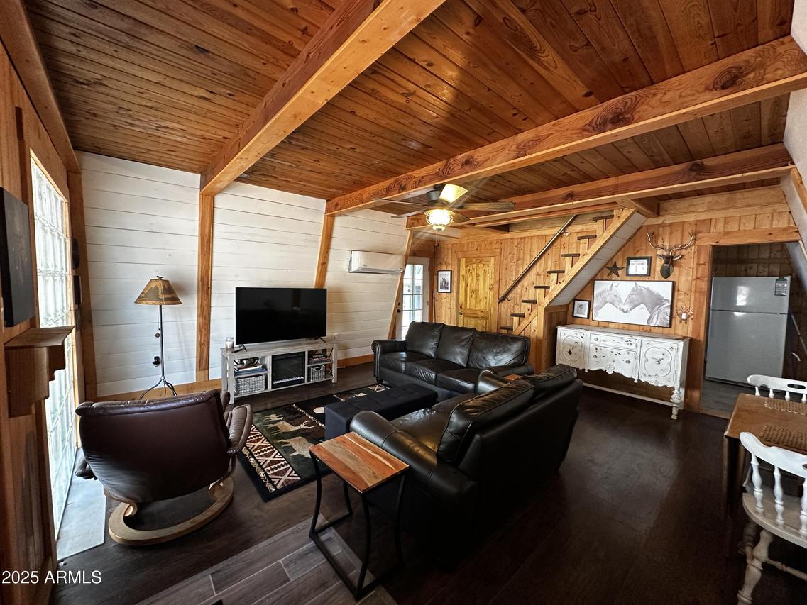 3331 Rim Lakes Dr., Overgaard, AZ 85933