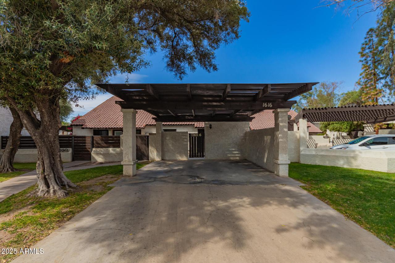 1616 S Torre Molinos Cir., Tempe, AZ 85281
