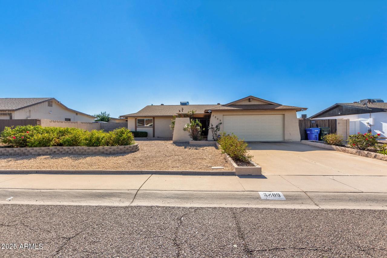 3809 W Danbury Dr., Glendale, AZ 85308