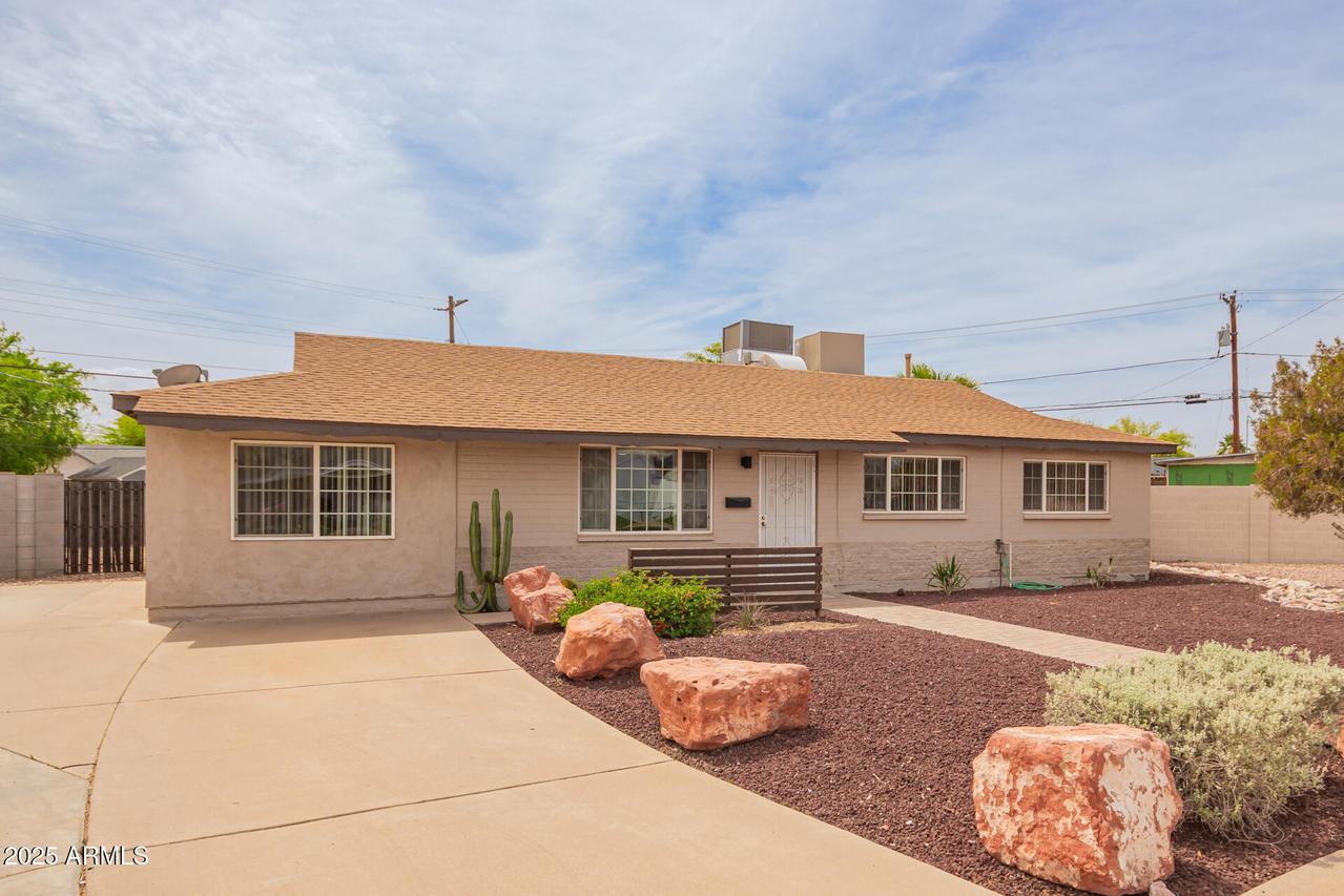 7417 E Kimsey Ln., Scottsdale, AZ 85257