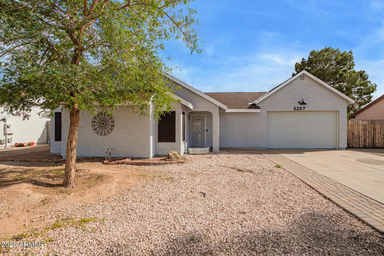 5207 W Eugie Ave., Glendale, AZ 85304