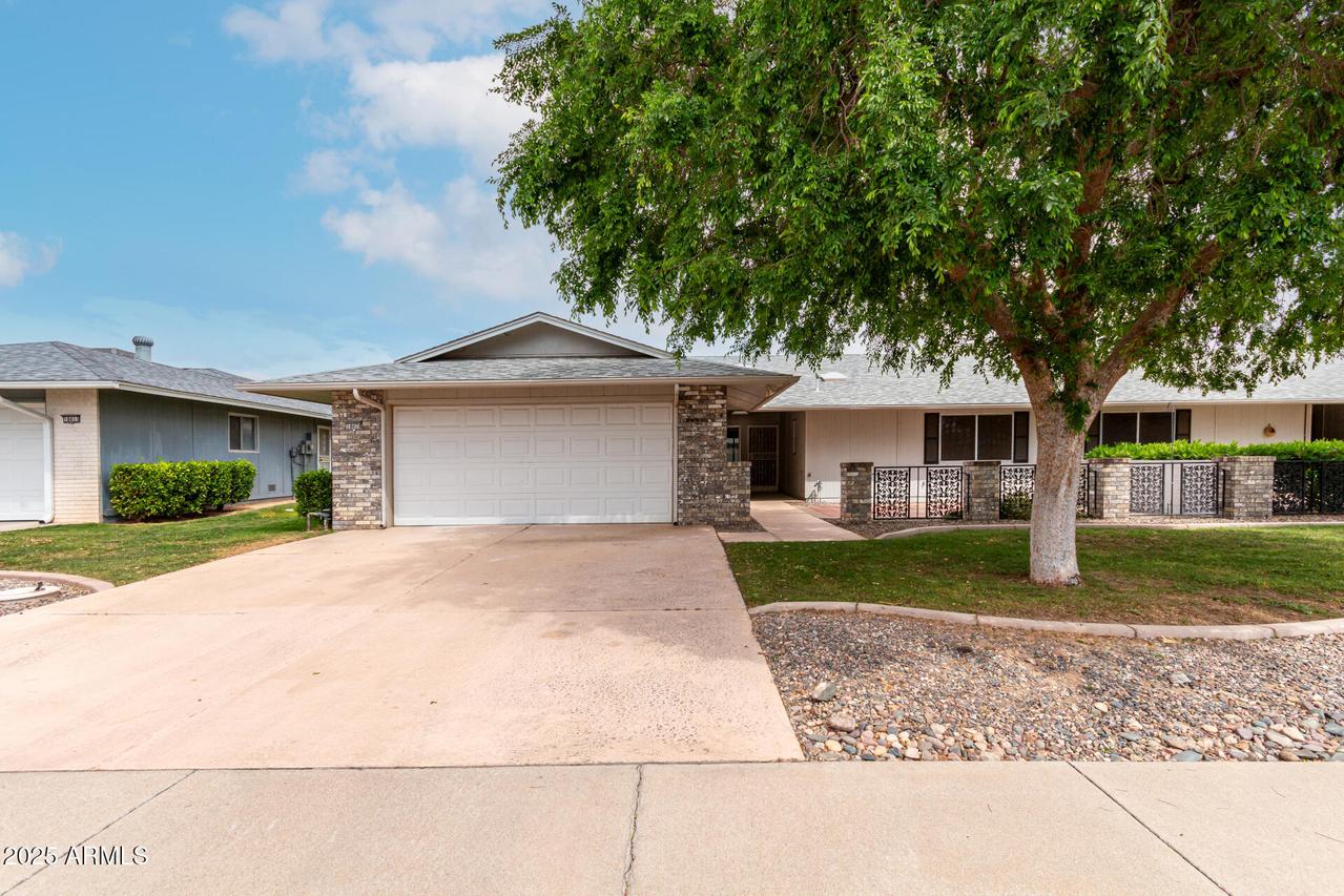 18029 N Desert Glen Dr., Sun City West, AZ 85375