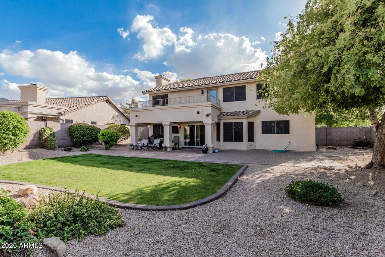 1332 W Honeysuckle Ln., Chandler, AZ 85248