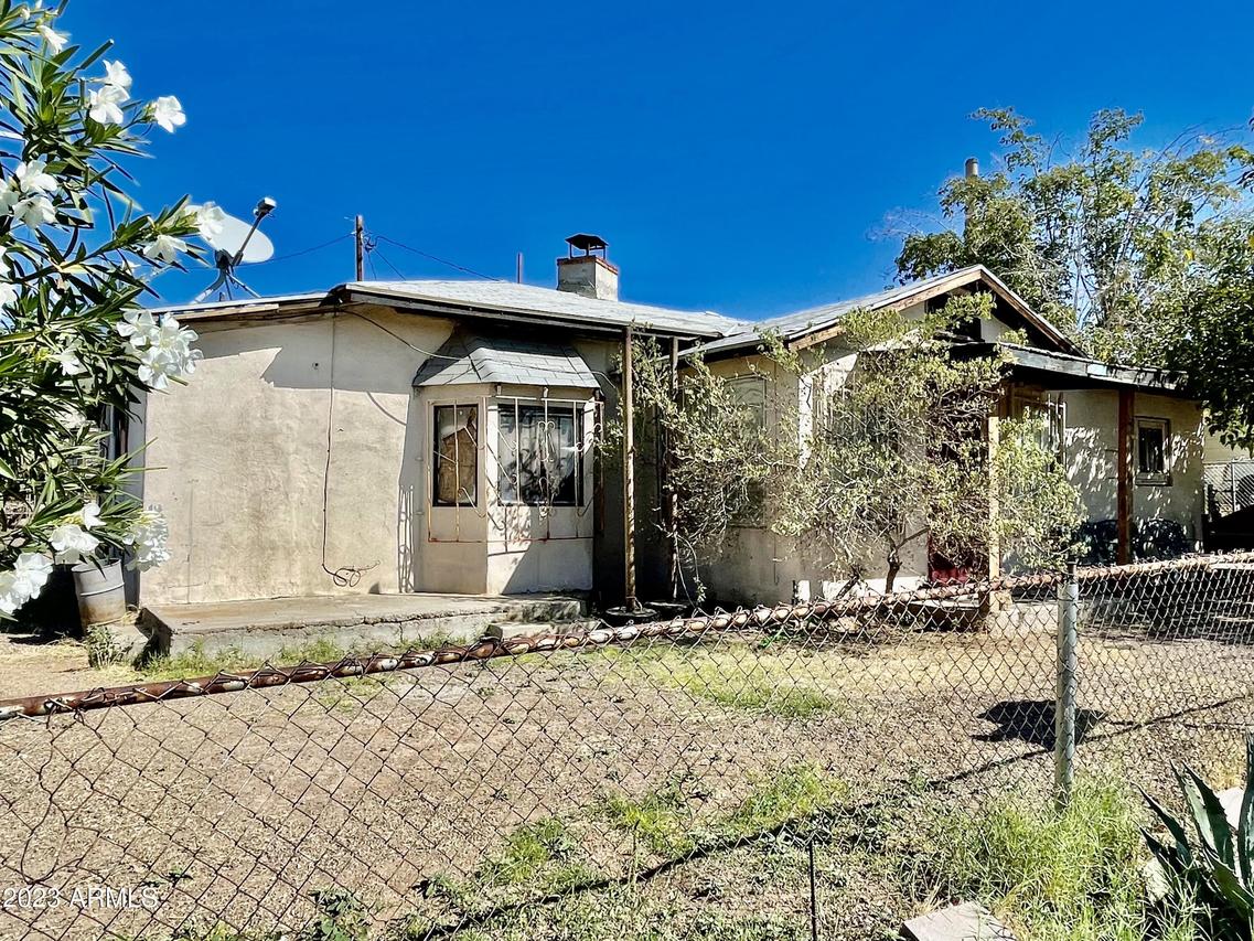 231 E Second Ave., Hayden, AZ 85135