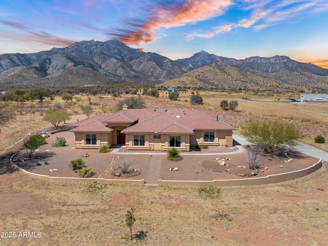 9000 S Mule Pl., Hereford, AZ 85615