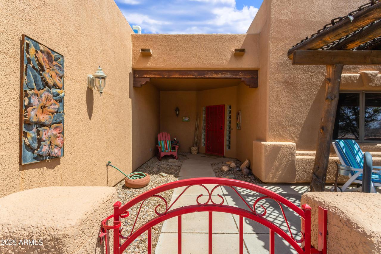 8765 S Airstrip Rd., Hereford, AZ 85615