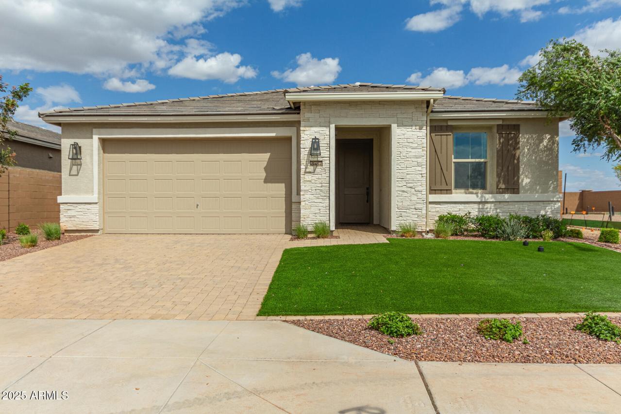 2637 N 195th Dr., Buckeye, AZ 85396