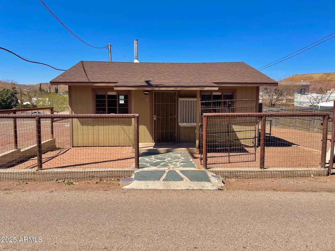 312-A Arizona St., Bisbee, AZ 85603