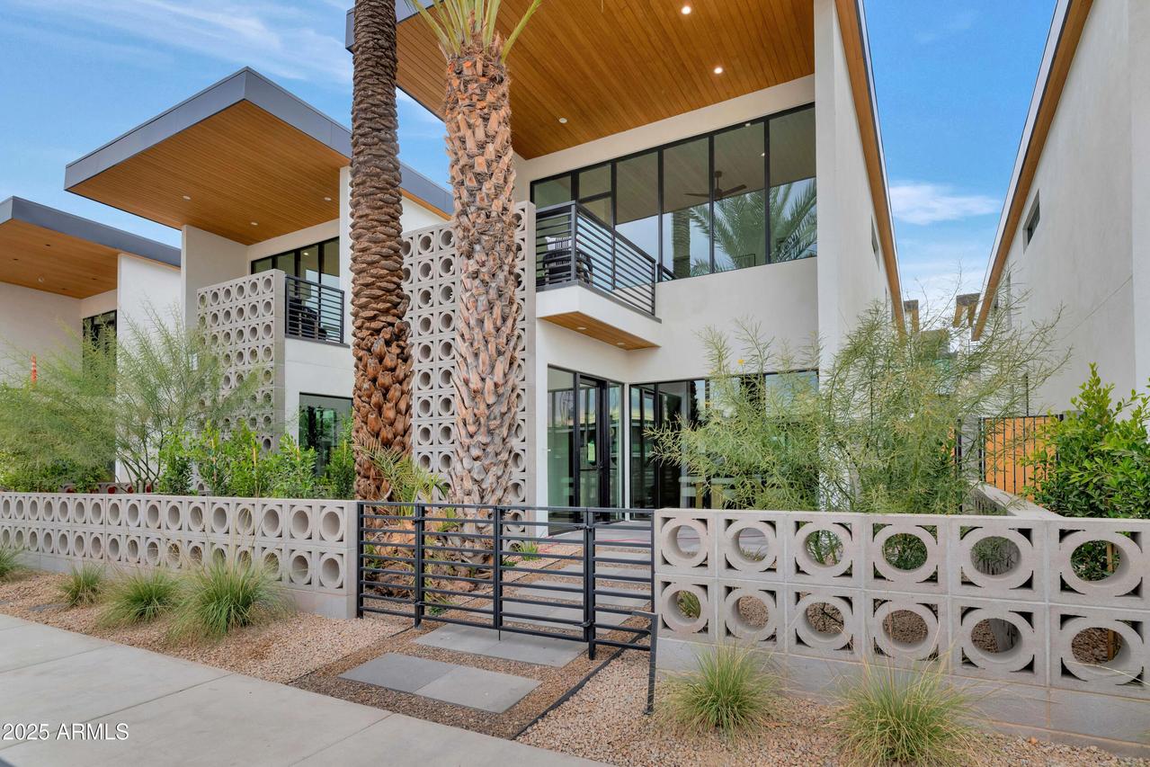 6920 E 2nd St., Scottsdale, AZ 85251