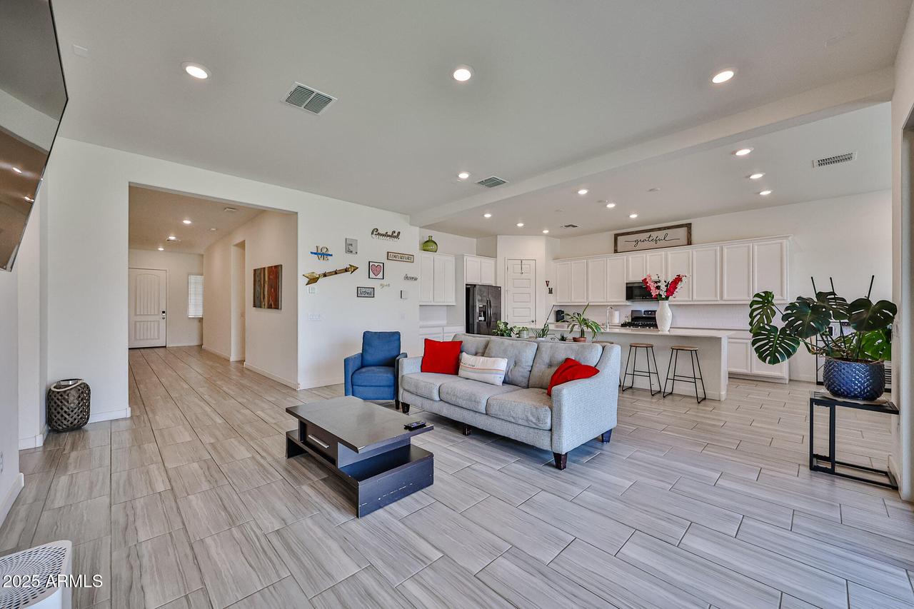 23871 N 167th Ln., Surprise, AZ 85387
