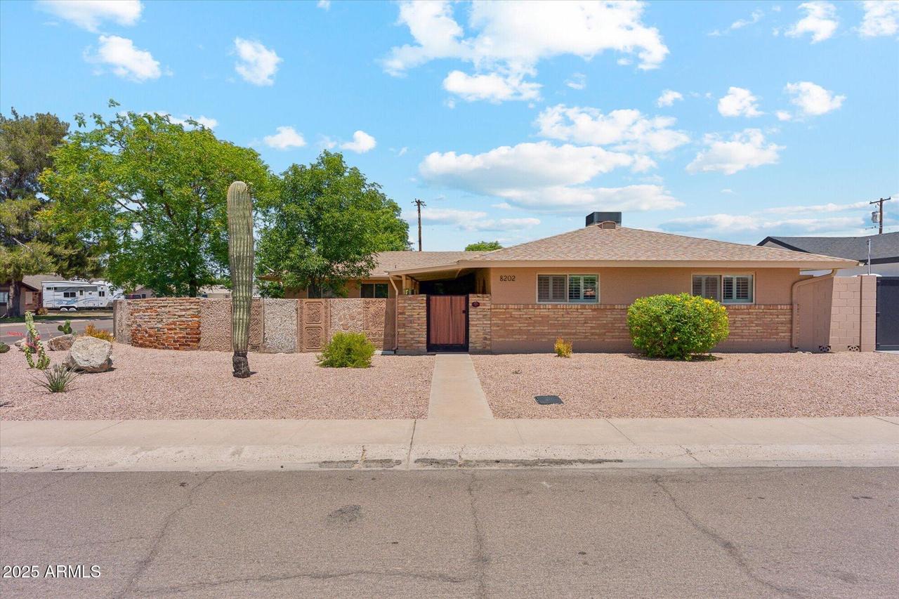 8202 E Coolidge St., Scottsdale, AZ 85251