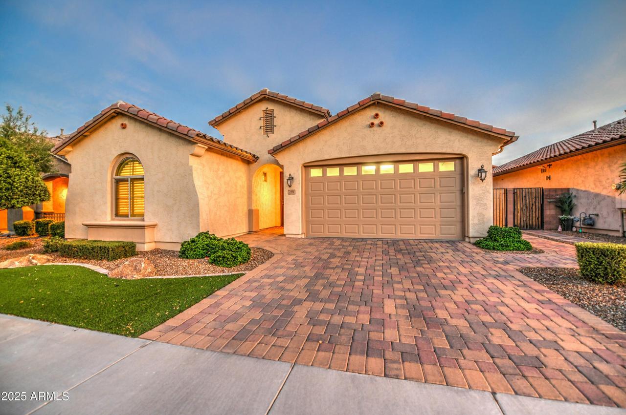 269 E Horseshoe Dr., Chandler, AZ 85249