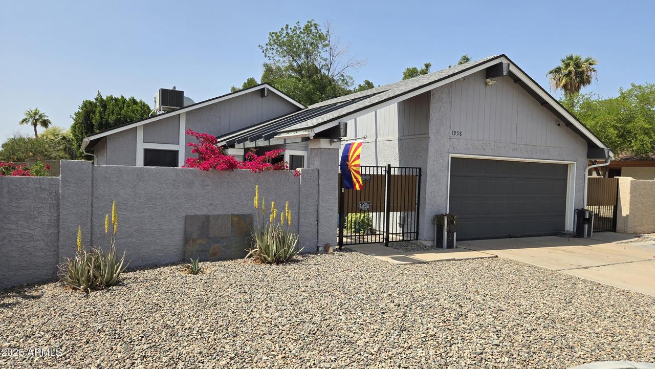 1958 S Ash Cir., Mesa, AZ 85202