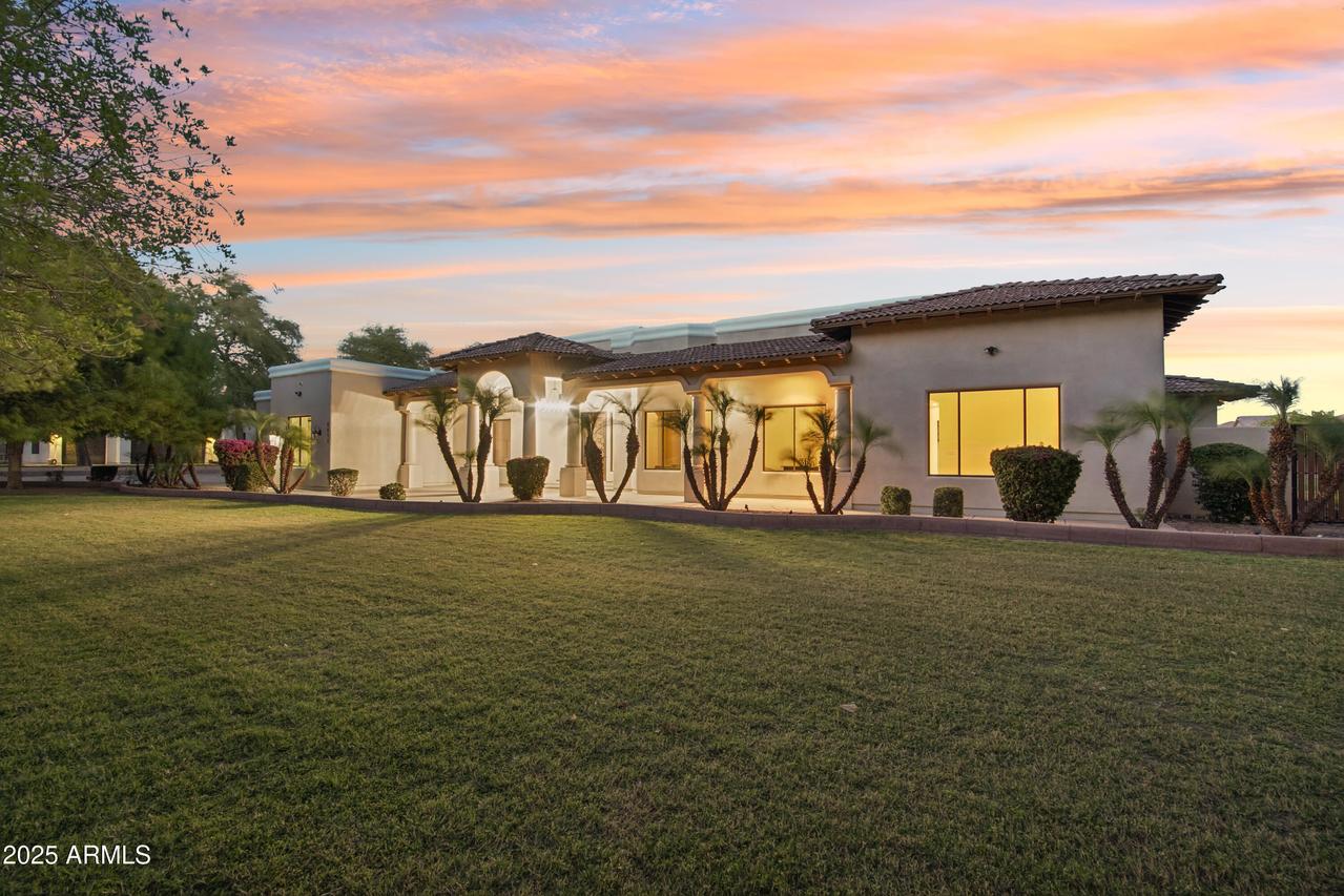 8811 N 172nd Dr., Waddell, AZ 85355
