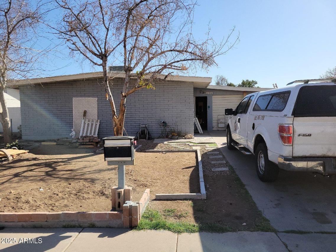 14627 N 33rd Ave., Phoenix, AZ 85053