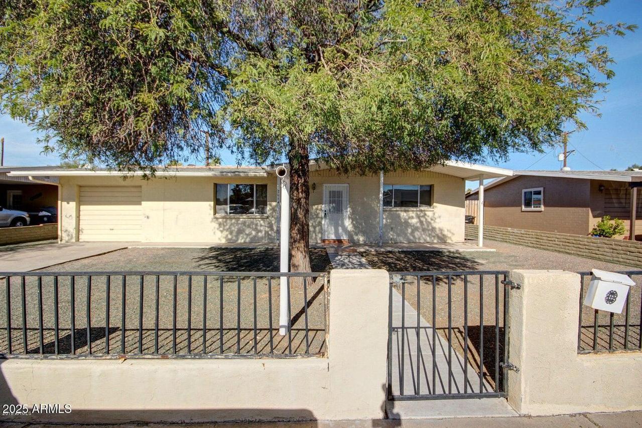 2014 E Bayberry Ave., Mesa, AZ 85204