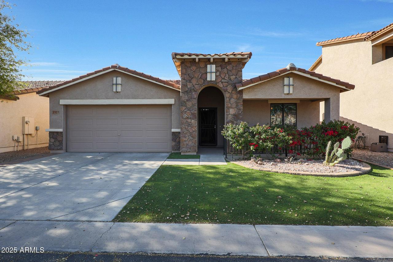 2181 E 27th Ave., Apache Junction, AZ 85119