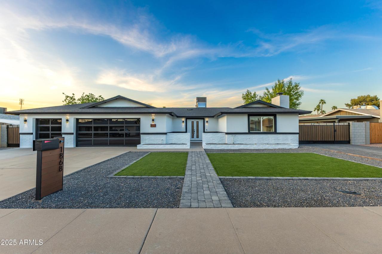 1868 E La Donna Dr., Tempe, AZ 85283