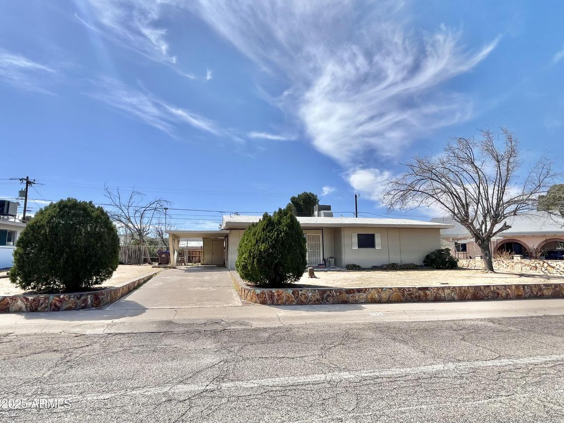 215 W Greenwich Rd., Kearny, AZ 85137