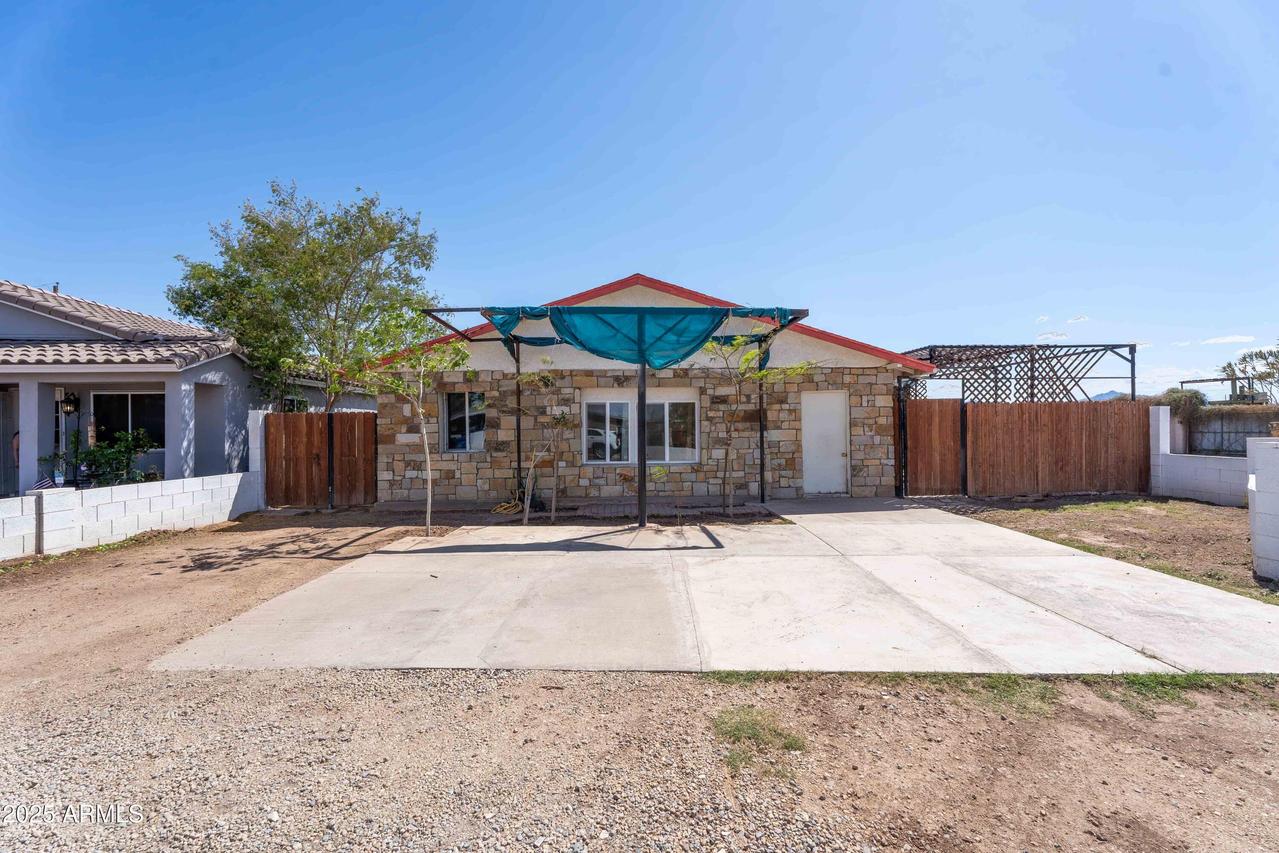 2445 W Yuma St., Phoenix, AZ 85009