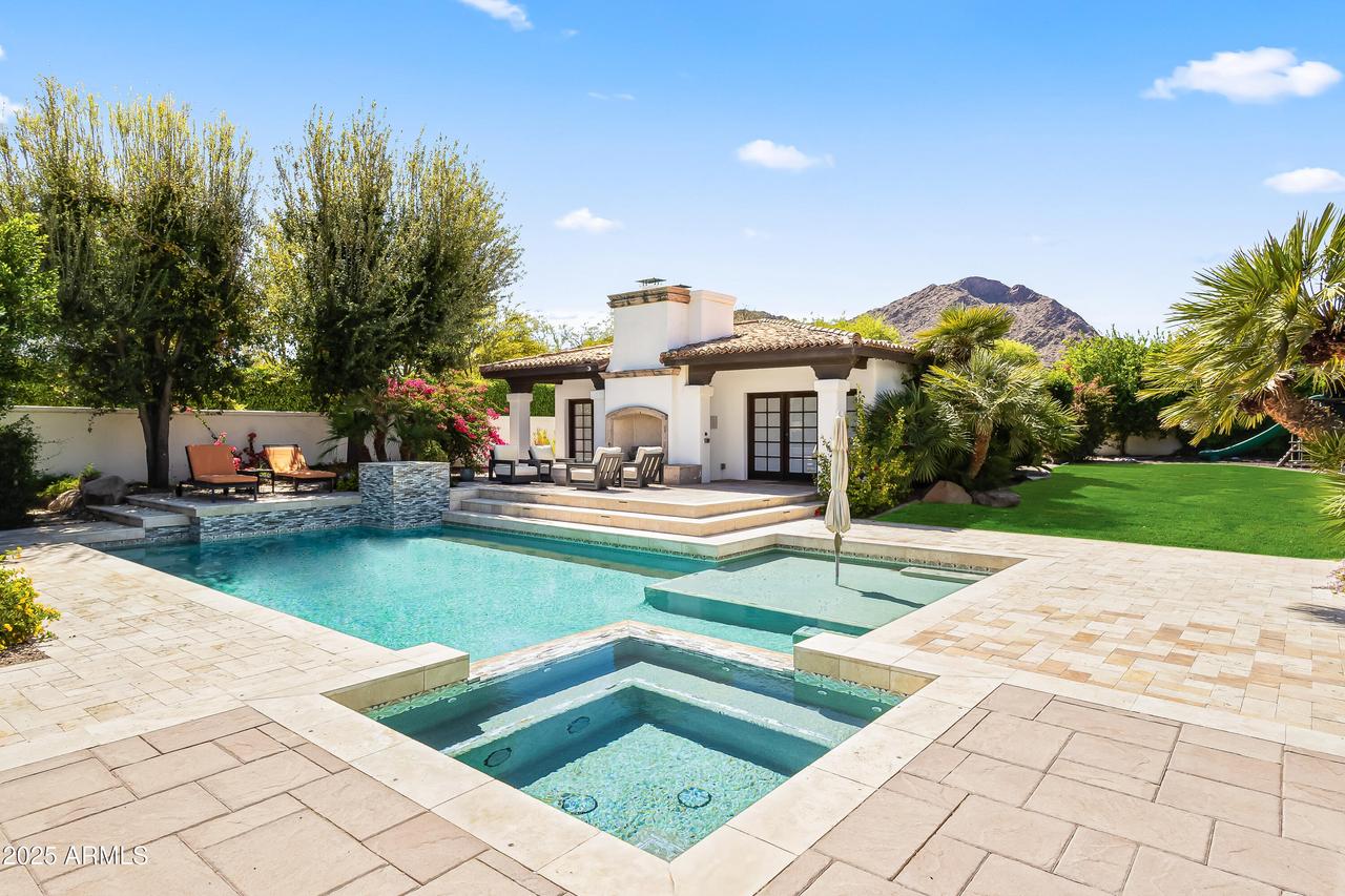 5740 N Casa Blanca Dr., Paradise Valley, AZ 85253