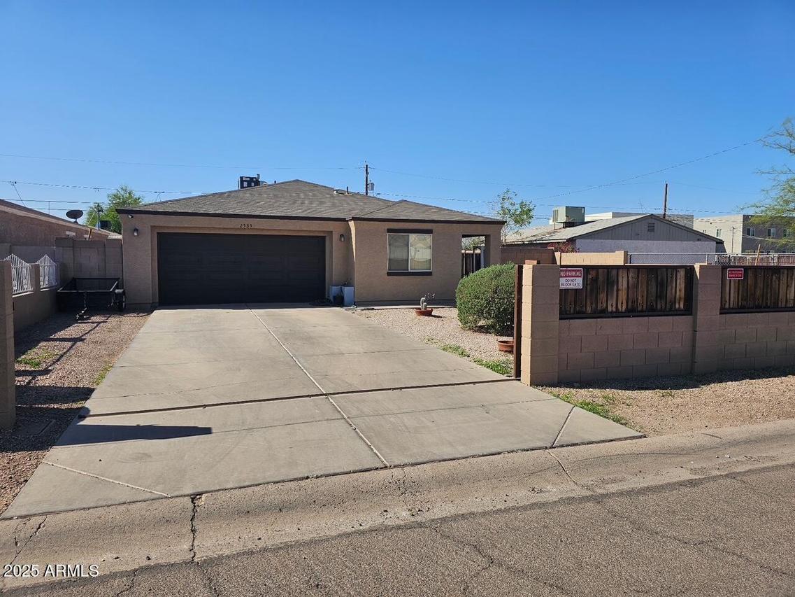 2535 E Pueblo Ave., Phoenix, AZ 85040