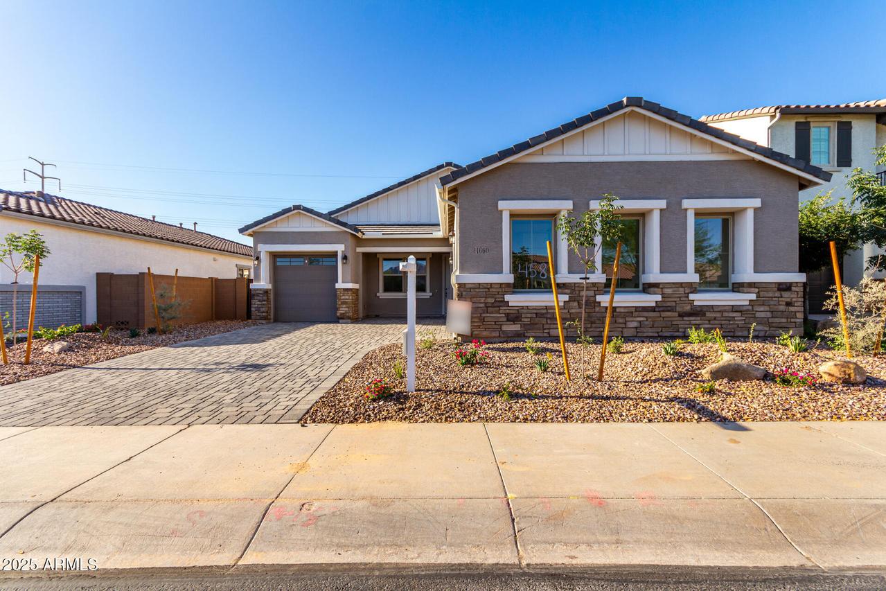 11660 W Luxton Ln., Avondale, AZ 85323