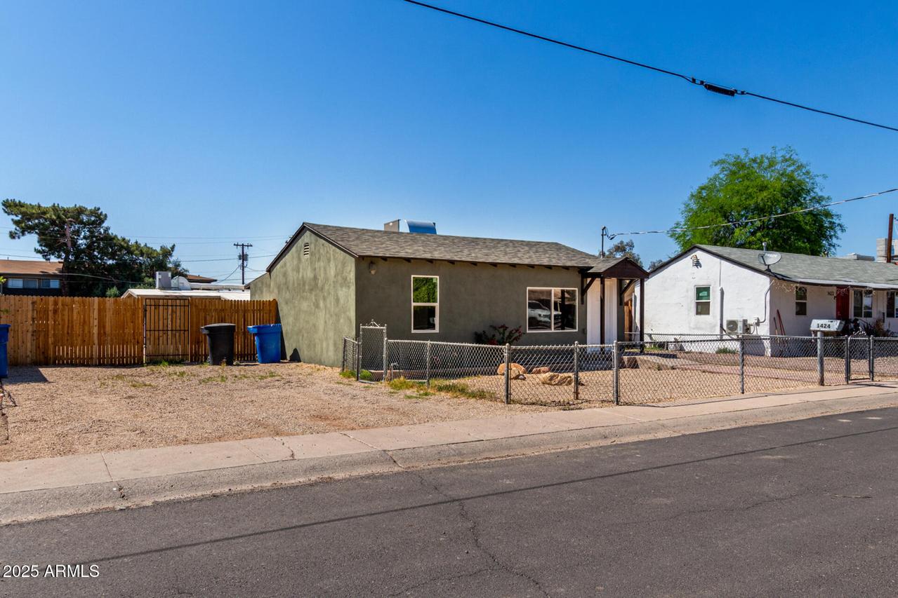 1424 S Bonarden Ln., Tempe, AZ 85281