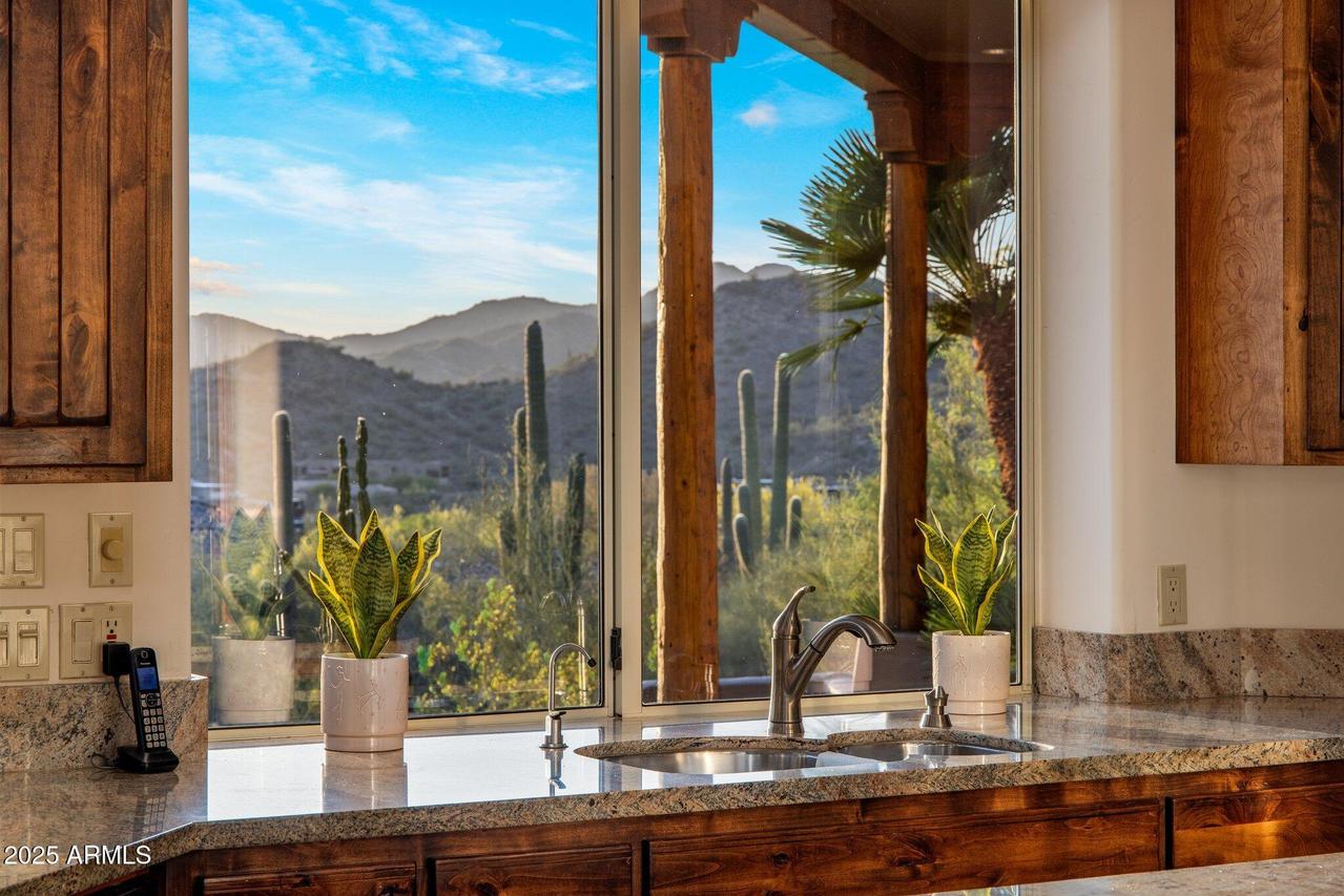 6001 E Restin Rd., Cave Creek, AZ 85331