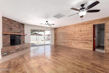 124 W Hillview St., Mesa, AZ 85201